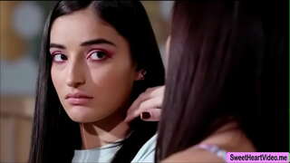 Alana Cruise Emily Willis használni egymás nyelvét, hogy orgazmus