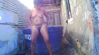 Lavado sobre a miña piscina en o espido