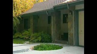 Curto cabelos mozos pintainho xemidos mentres paseos big dick polo seu imbécil no primeiro tempo